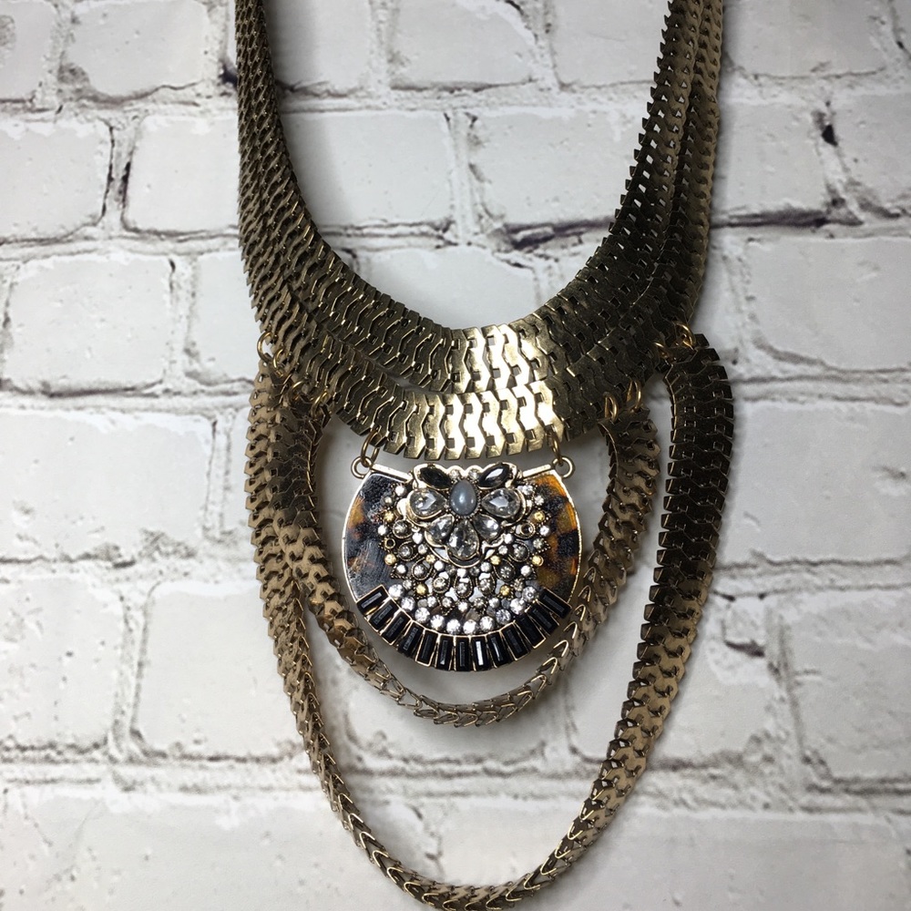 VINTAGE GOLD FLAT CHAIN STATEMENT NECKLACE